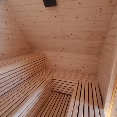 Bed & Breakfast Karczma Mikuda - Sauna Basen Jacuzzi Z Widokiem Na Gory - Kuligi - Parking 3*