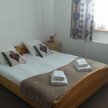 Bed & Breakfast Karczma Mikuda - Sauna Basen Jacuzzi Z Widokiem Na Gory - Kuligi - Parking