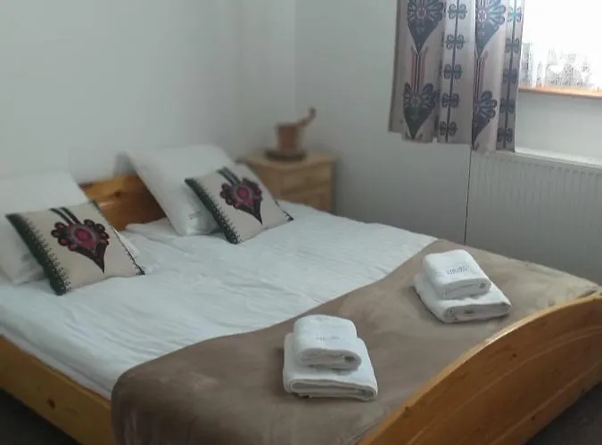 לינה וארוחת בוקר Karczma Mikuda - Sauna Basen Jacuzzi Z Widokiem Na Gory - Kuligi - Parking