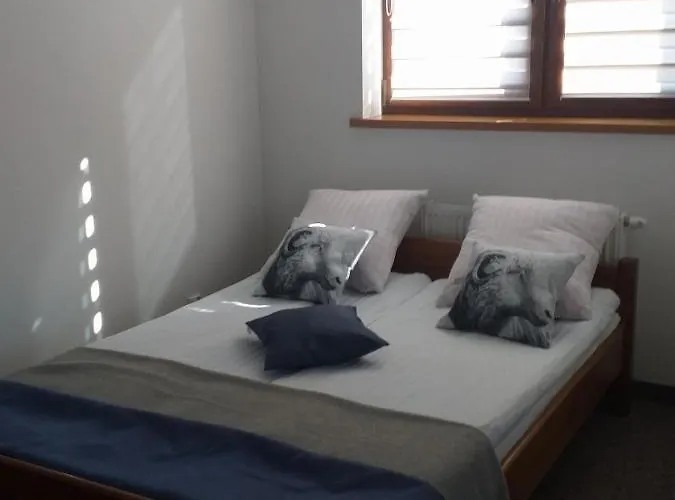 לינה וארוחת בוקר Karczma Mikuda - Sauna Basen Jacuzzi Z Widokiem Na Gory - Kuligi - Parking 3*